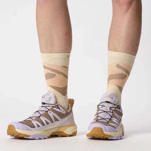 נעלי טיולים אטומות למים לנשים דגם X ULTRA 360 EDGE GORE-TEX SALOMON בצבע חום סגול בהיר