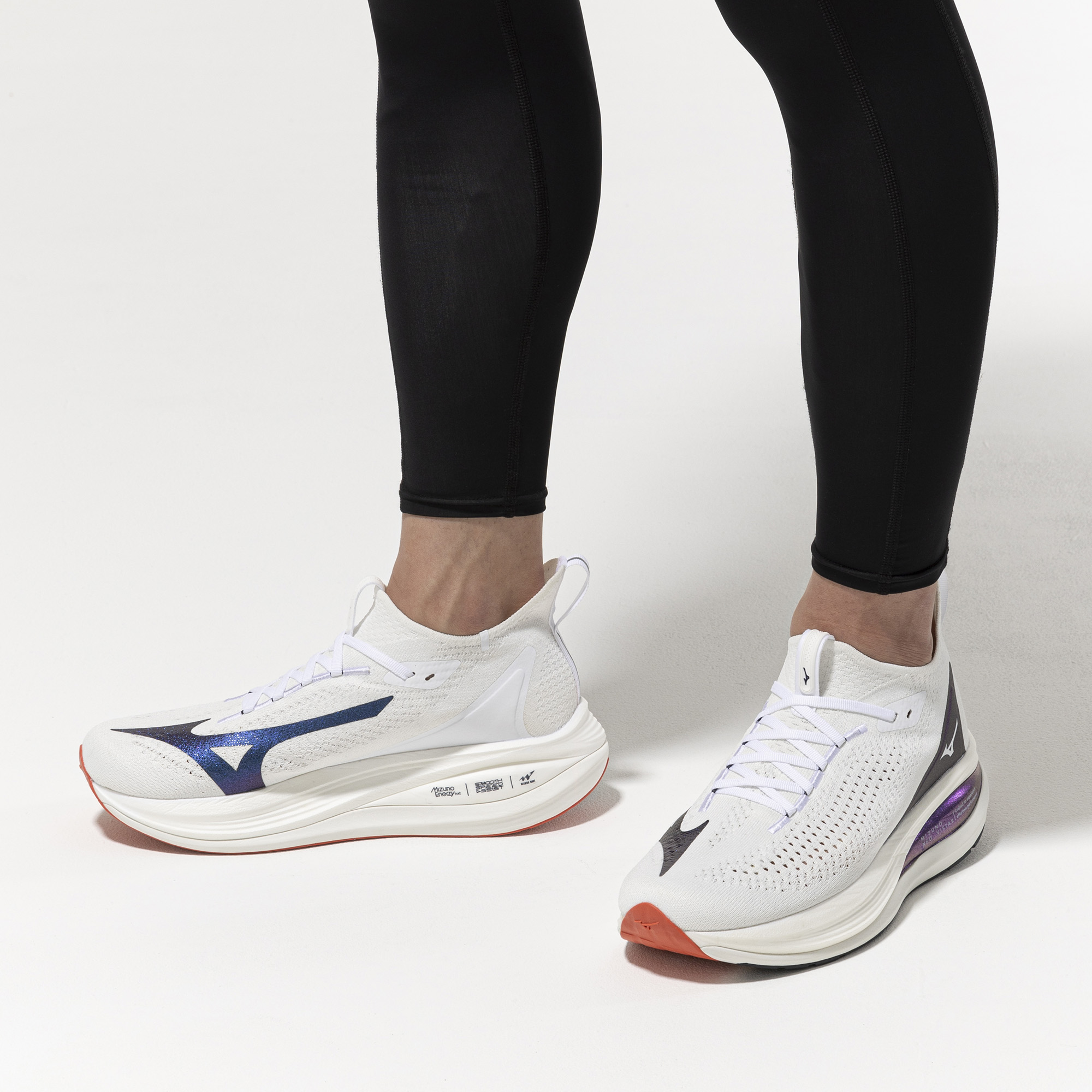 נעלי ריצה לגברים דגם NEO VISTA Mizuno