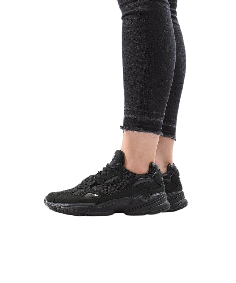סניקרס לנשים דגם FALCON ADIDAS Translation missing: he.content.product_image_secondary